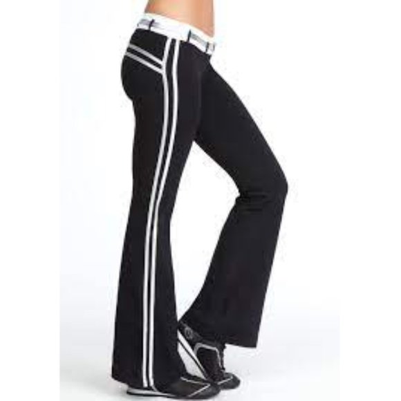 bebe Pants - 💥HOT ITEM💥 Bebe PH8 Striped Flared Yoga Pants